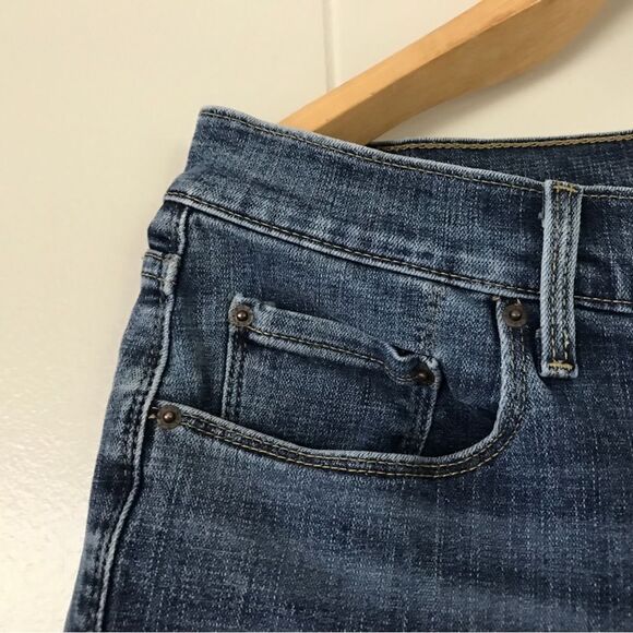 Like new Women’s Levi’s Straus Jeans straight ( 10) - Picture 5 of 9